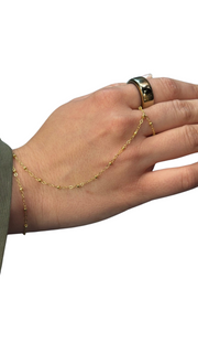 Anna Finger Bracelet