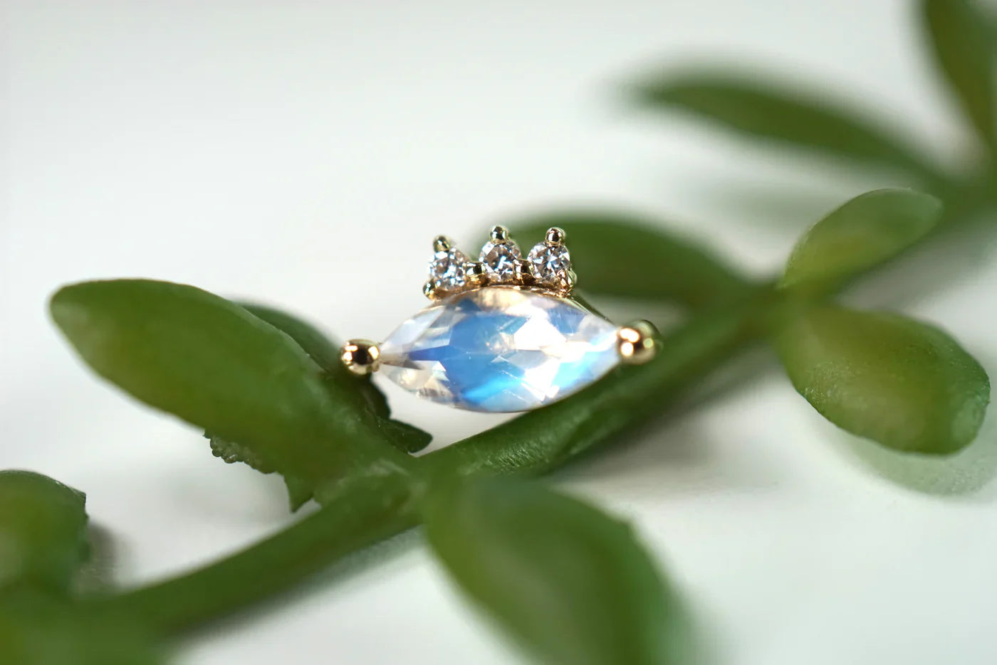 Leia With Faceted Marquise Moonstone Threadless Pin